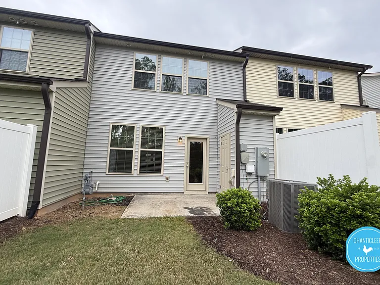 49 E Grove Point Dr #1 — Photo 28