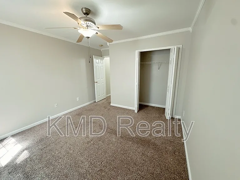 7629 Abigail Glen Dr — Photo 16