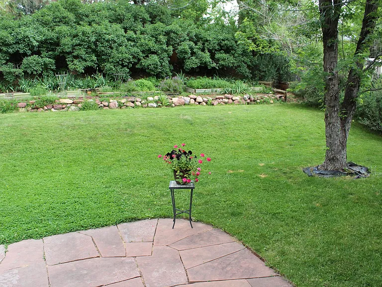 505 Hartford Dr — Photo 4