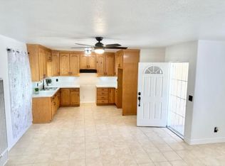 711 W Spruce St, Compton, CA 90220