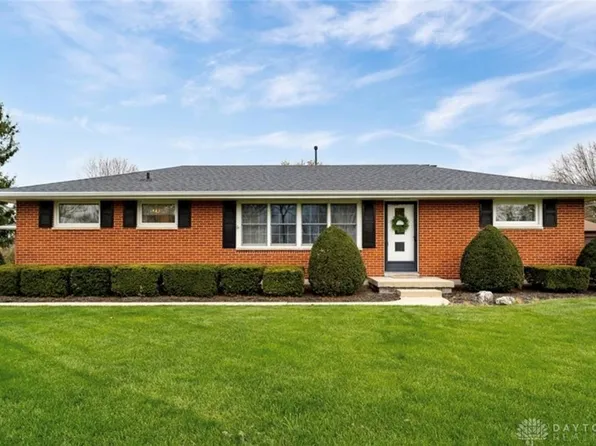 1002 Whitestone Rd, Xenia, OH 45385