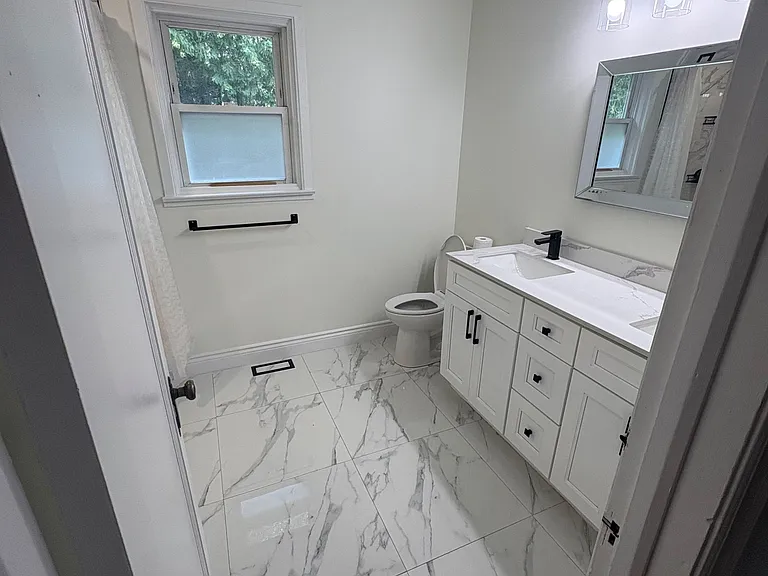 872 Masson St #MAIN — Photo 20