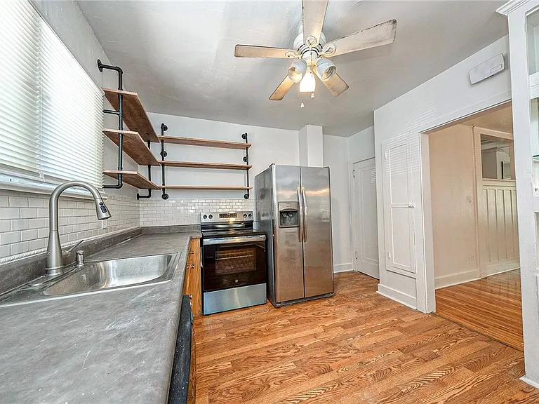 565 Ardmore Blvd — Photo 14