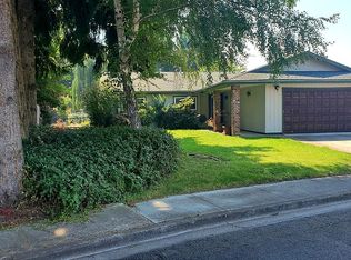 1150 Rose Valley Dr, Central Pt, OR 97502