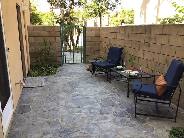 6832 Livingston Dr — Photo 8