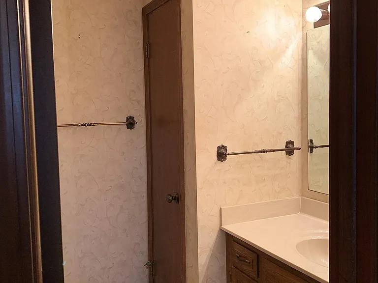 5505 S Clay Ave — Photo 8