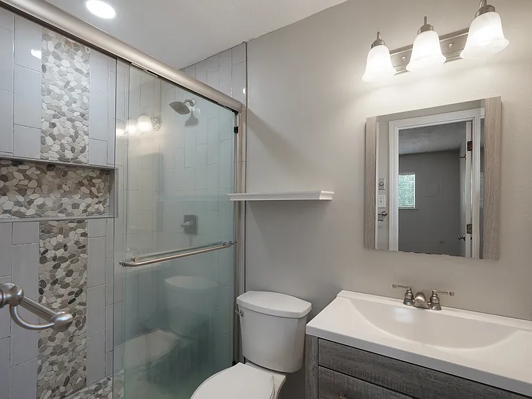 7553 Union St NE — Photo 8