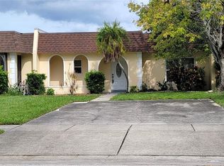 9987 87th St, Seminole, FL 33777