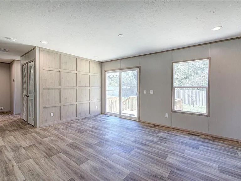 81 Popham Rd — Photo 22
