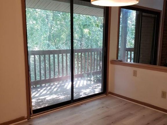 3rd image of 11062 Harrowfield Rd