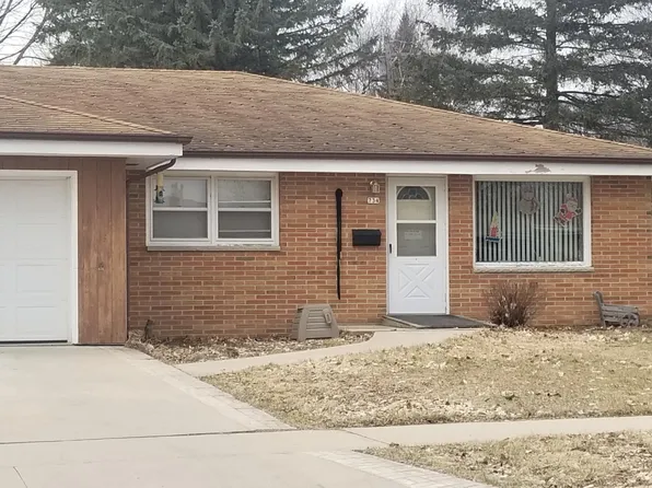 738 Judith Ct, West Bend, WI 53095