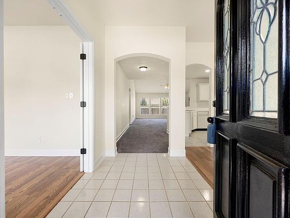 4th image of 11723 Inga Ln