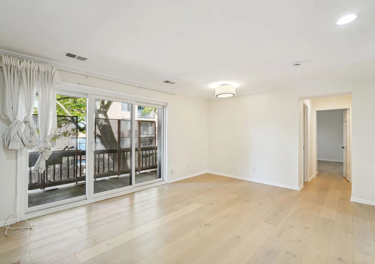 Prime West End/Foggy Bottom Luxury! Gorgeous 2BR/2BA with Private Outdoor Space + Included Parking! — Photo 3