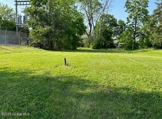 79 Main St, Ravena, NY 12143