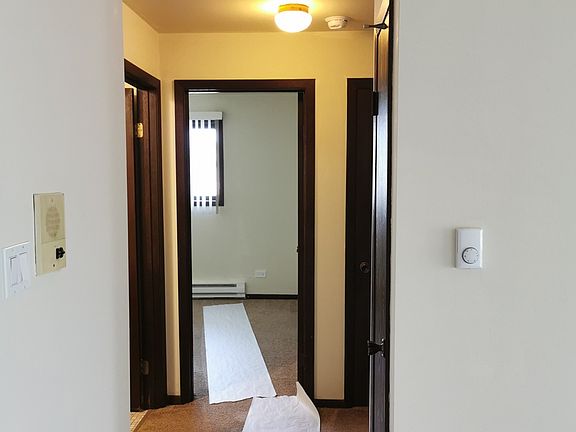 4th image of 16640 Crescent Ave #2W