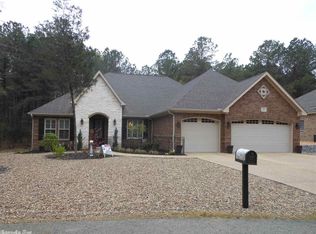 28 Arturo Ln, Hot Springs Village, AR 71909
