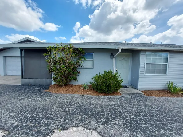 1817 Marbeth St, Sarasota, FL 34231