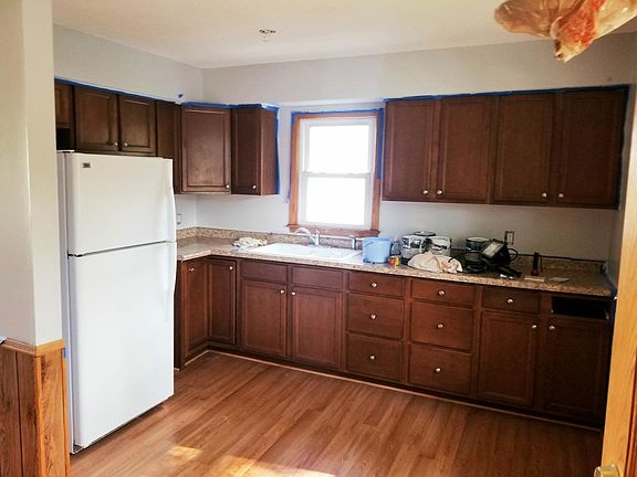 4th image of 9104 Lexington Ave N #2