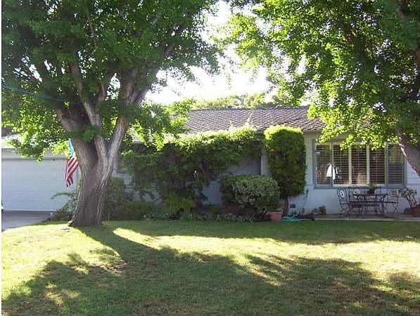 1st image of 816 Blaisdell Ct