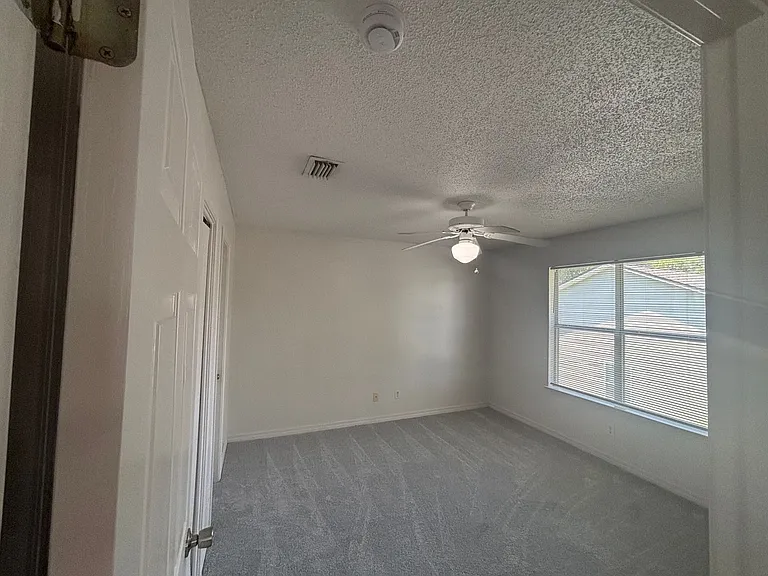 565 Florosa Ct — Photo 14