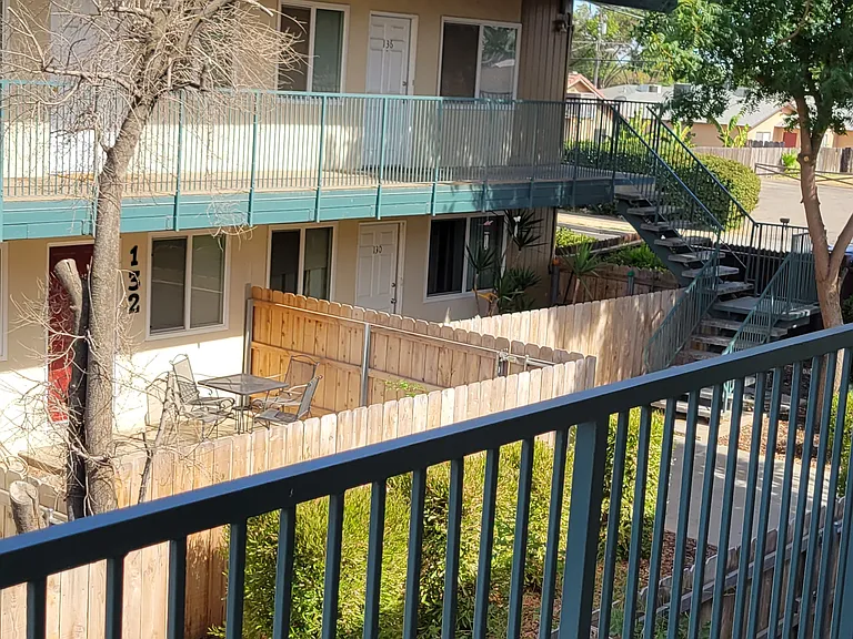 120 E Cortner St #120 — Photo 7