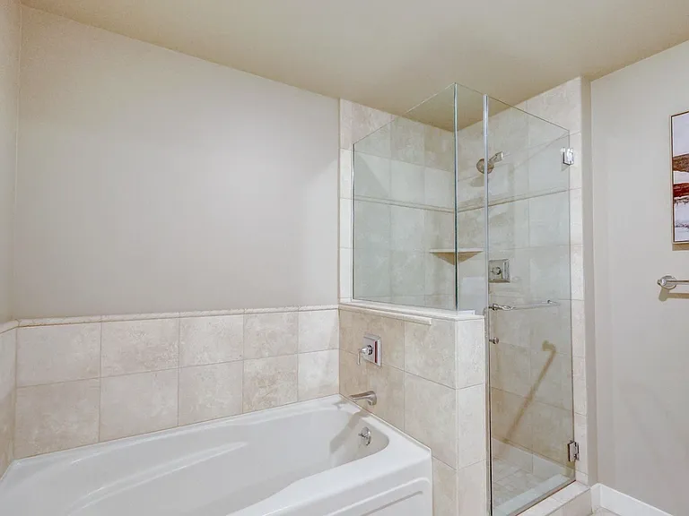 700 W Harbor Dr W #2902 — Photo 34
