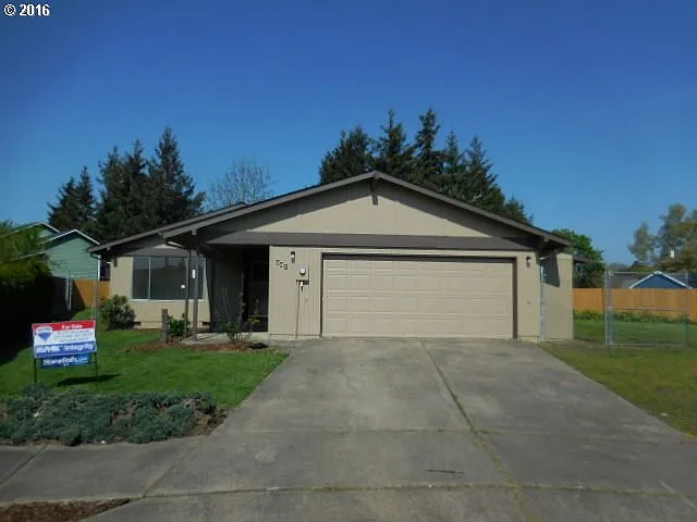 541 38th Pl photo 1