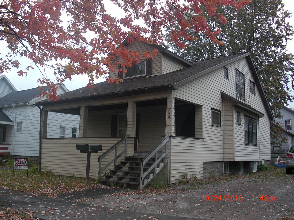 1st image of 250 N Van Buren St