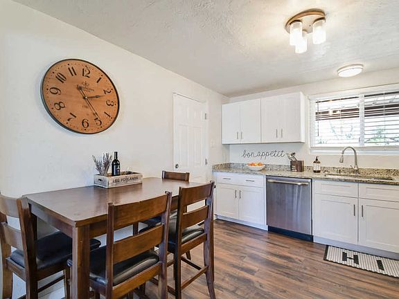 5th image of 3321 Cuervo Dr NE