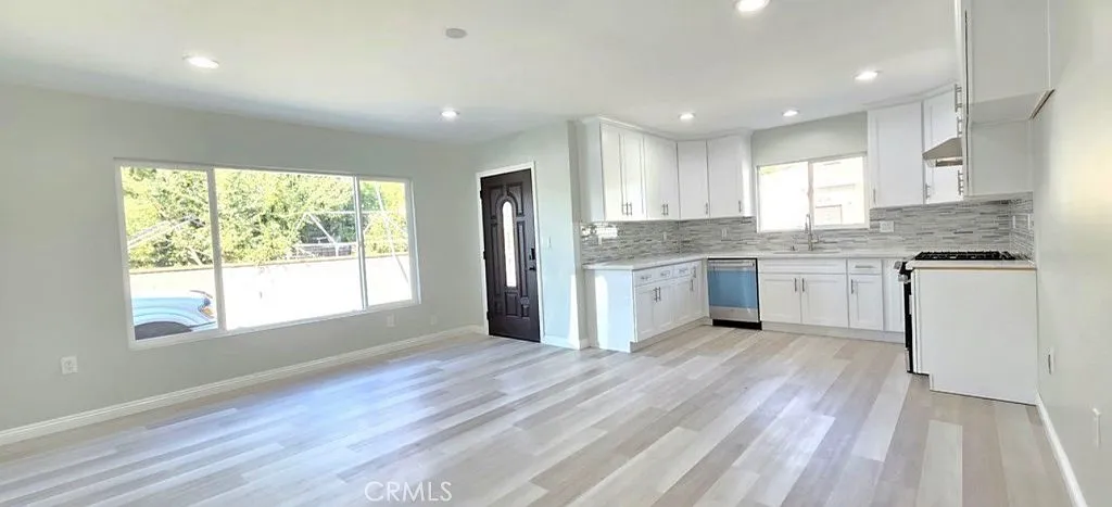 3 bed, 1100 sqft, $3,250 — Photo 4