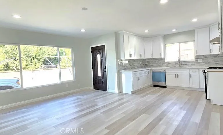 5830 N Vista St — Photo 4
