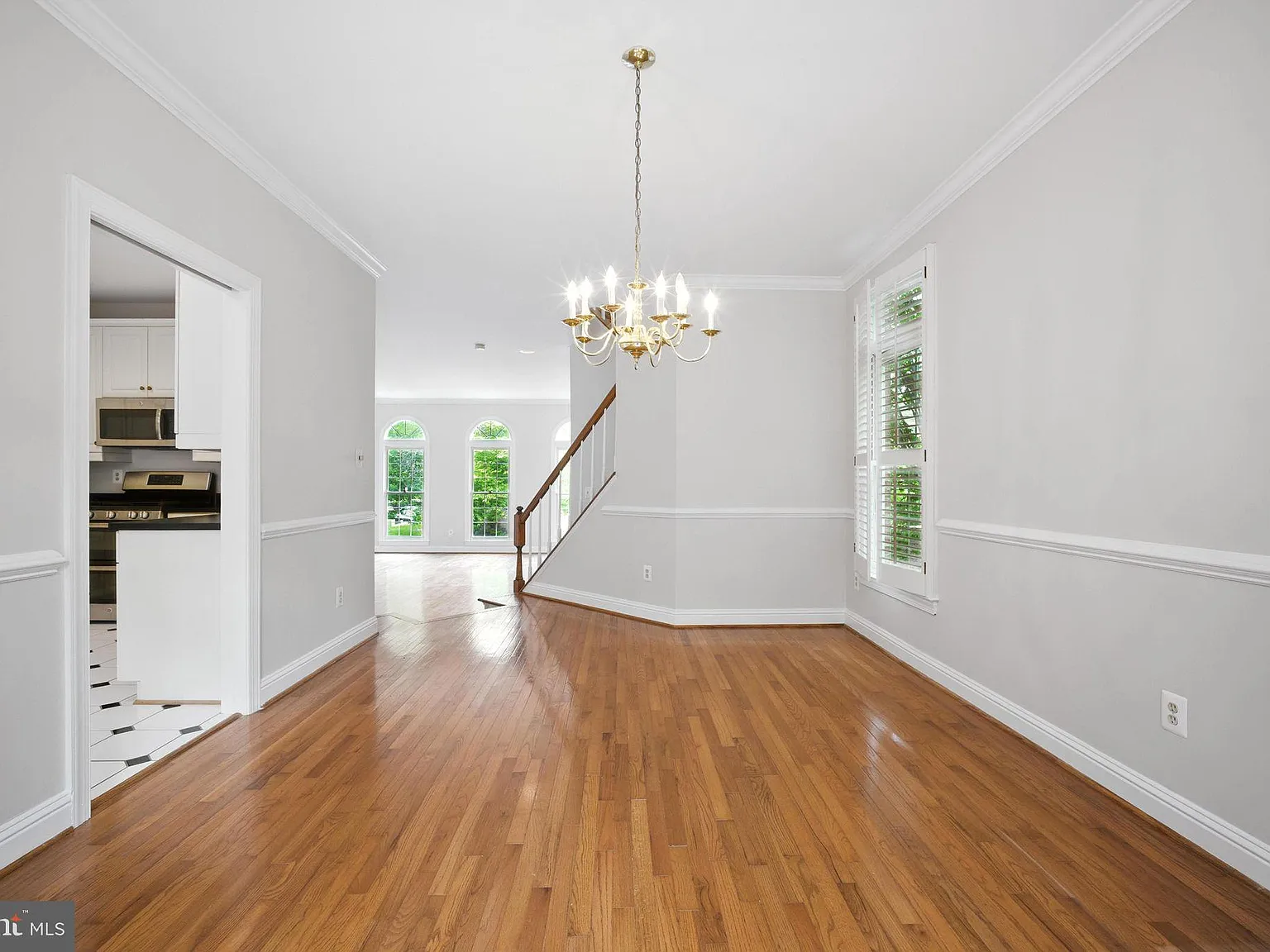 3 bed, 4.0 bath, 2064 sqft, $4,500 — Photo 4