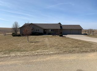5511 Heritage Ln, Platteville, WI 53818