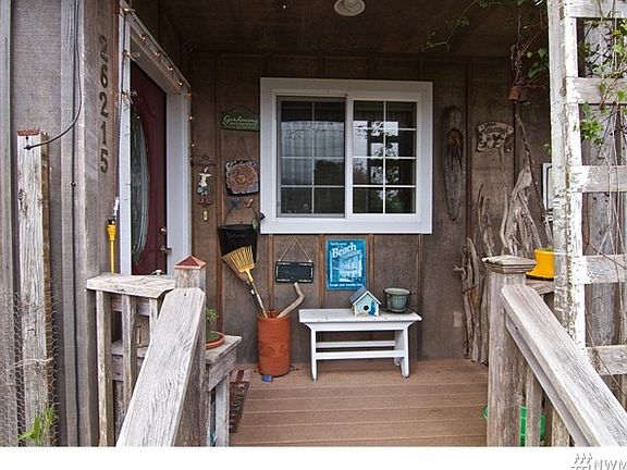 A welcoming, dry entry protected from the elements.