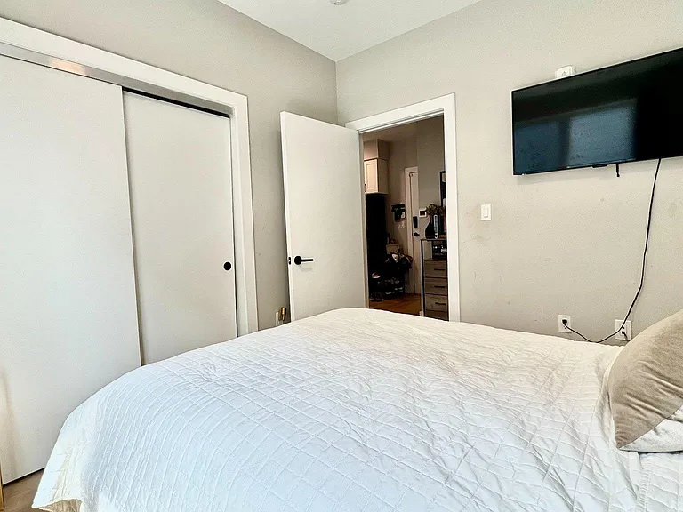 1016 17th Pl NE #301 — Photo 9