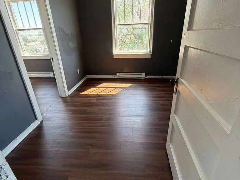 311 W King St #8 — Photo 2