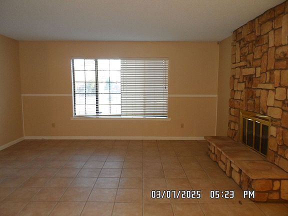 2nd image of 13750 Oakmont Dr