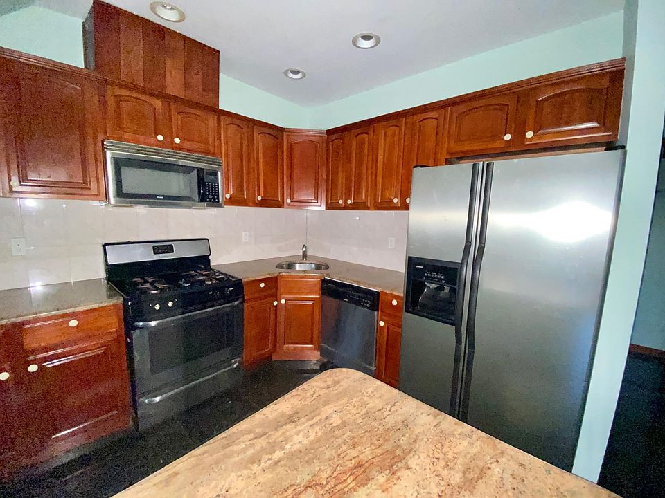 1st image of 8887 19th Ave #2