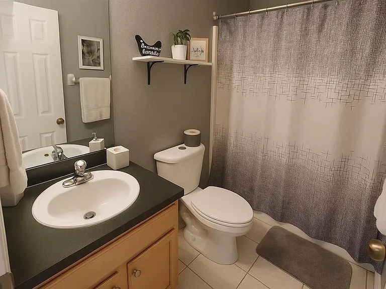 438 Monroe Cir — Photo 11