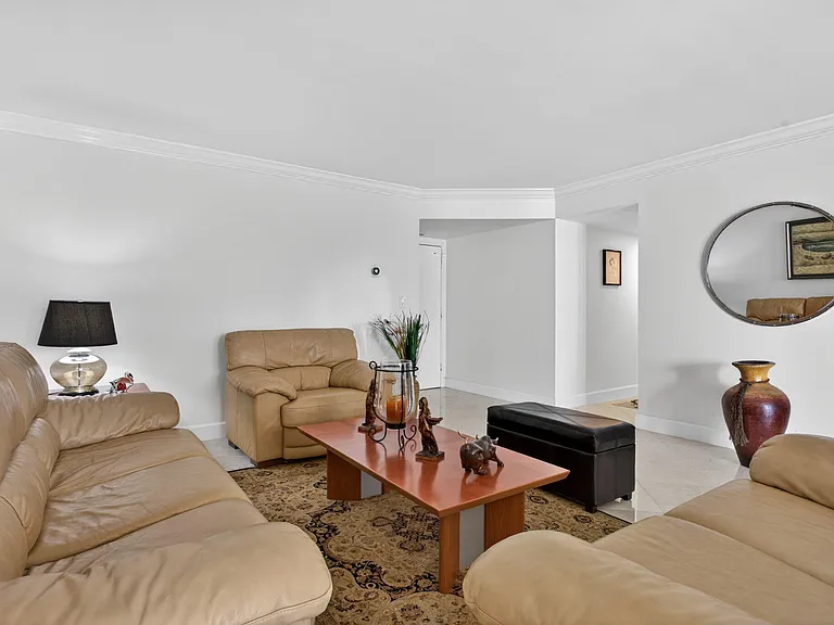 1000 S Ocean Blvd #5J — Photo 32