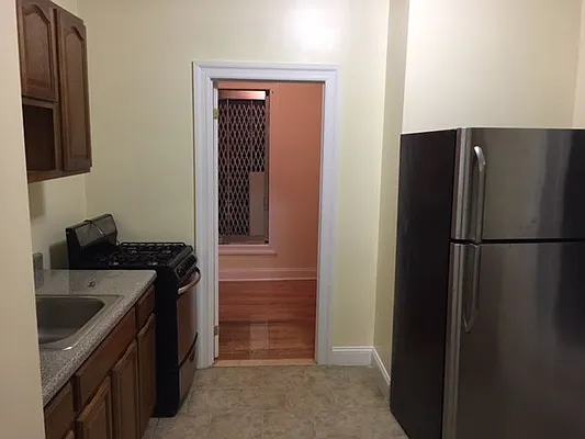 Rented by Premier Metro Realty Corp | media 40