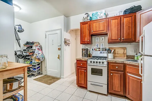 Rented by Native New York Real Estate Inc | media 9