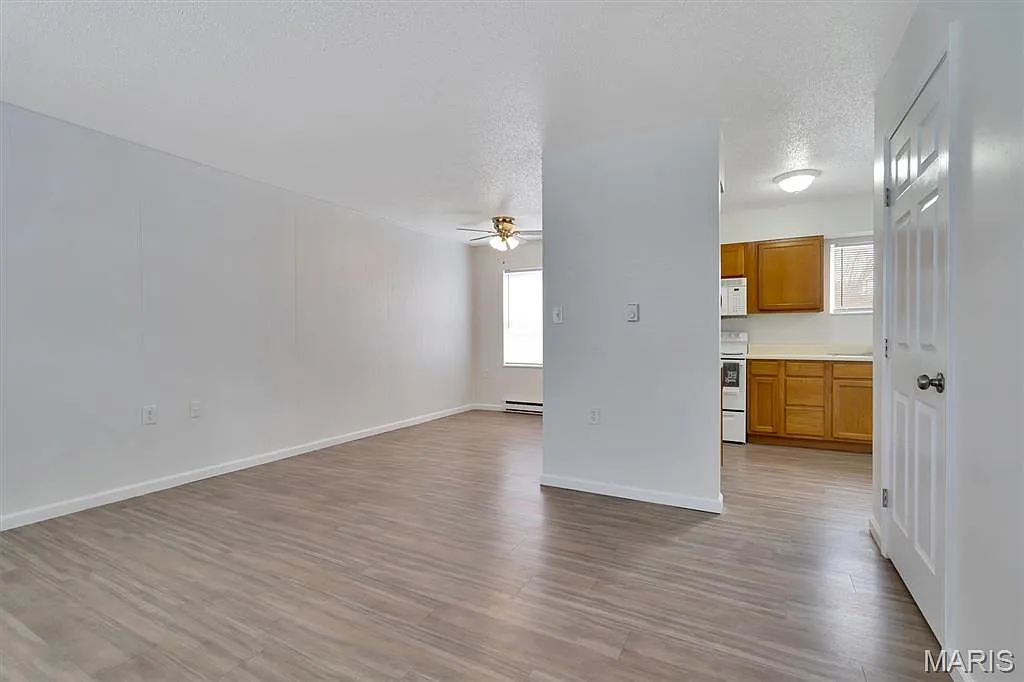 1 bed, 1.0 bath, 600 sqft, $800 — Photo 2