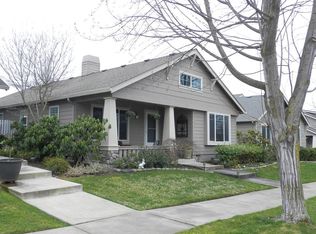 3334 Edgewater Dr, Medford, OR