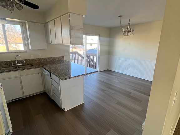 3rd image of 4873 S Forest Cir