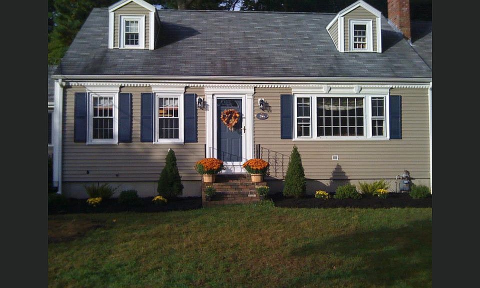 2nd image of 206 Adams Cir