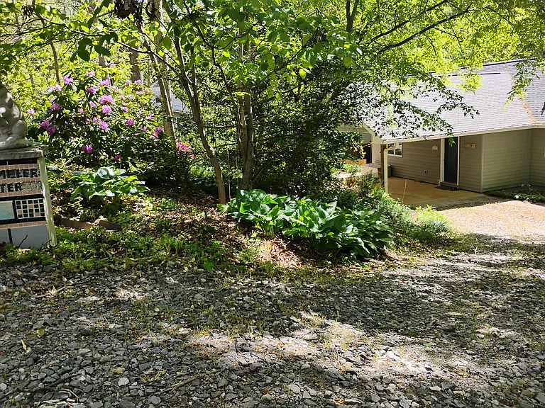 17 Ambler Rd — Photo 4