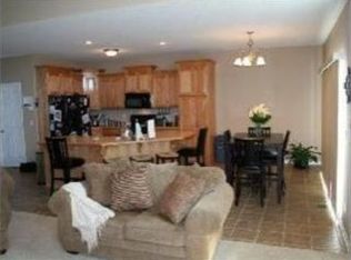 9008 N Essex Dr, Kansas City, MO 64156