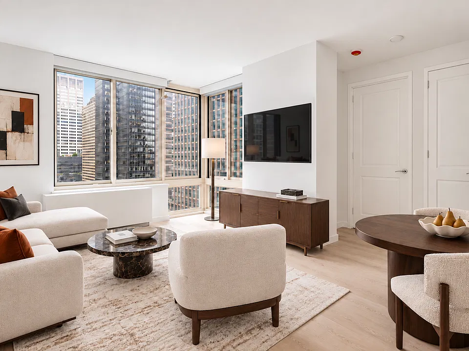 260 W 54th St #34H