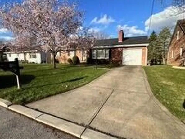 924 Villa Dr, Villa Hills, KY 41017